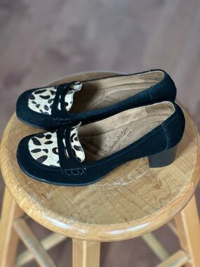 Suede Pumps Leopard Print Insert Size 8 Low Block Heel